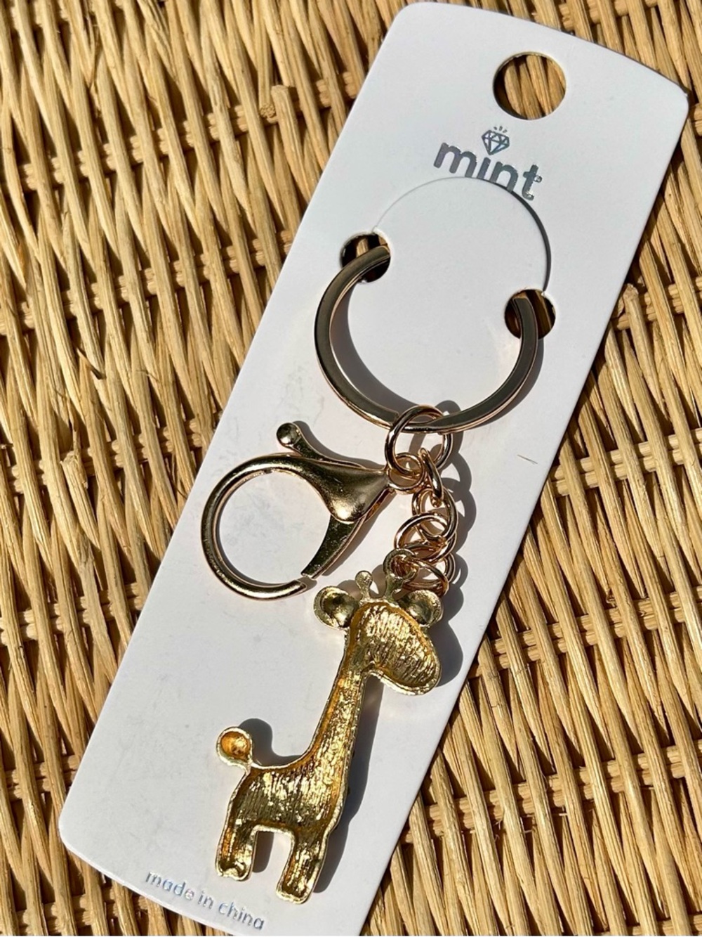 Colorful Giraffe Keychain - Picture 4 of 4